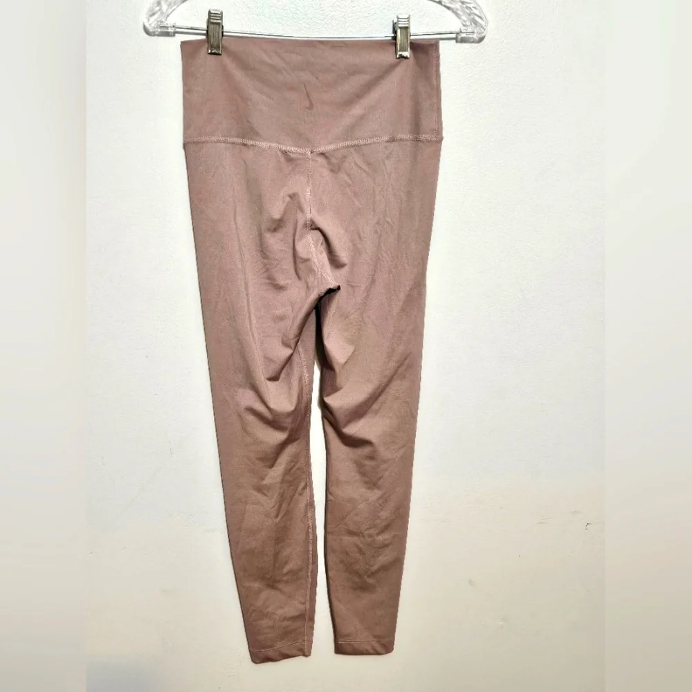 Nike Women's Blush Leggings Size Small